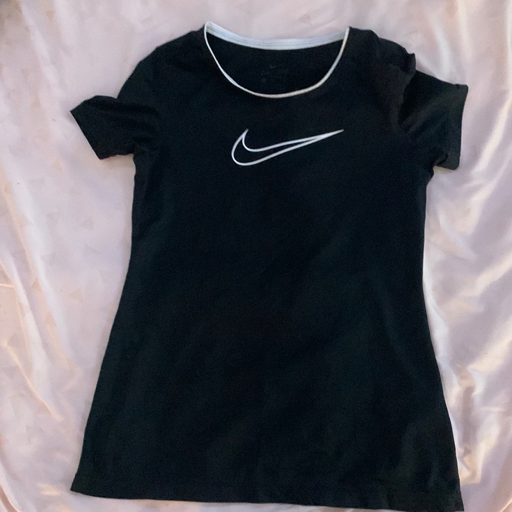 Black kids nike top